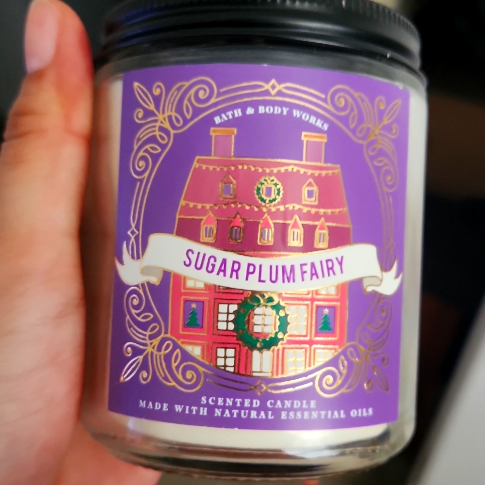 Sugar plum fairy scented candle  *BUY 2 CANDLES FOR THE PRICE OF 1*